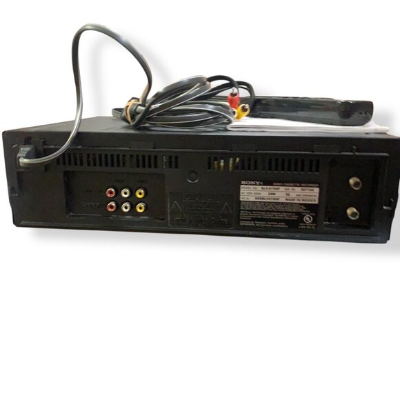 Sony VCR Recorder SLV-679HF With Remote Cords & Operating Manual VCR PLUS-TESTED - Picture 2 of 7